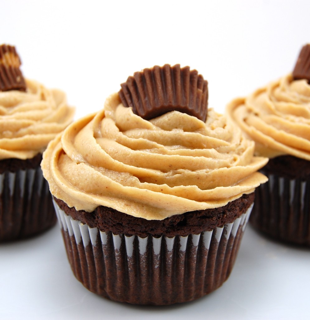Fluffy Peanut Butter Frosting | Dave Tavres